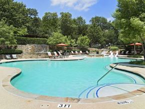 Euless apartment for rent - resort style pool