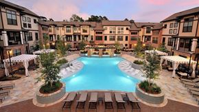 The Woodlands apartment for rent - apartment pool area