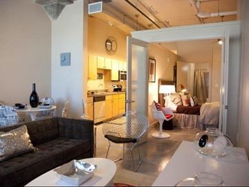 New Orleans apartment for rent - a living room with a couch and a table