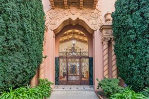 Palo Alto apartment for rent - the entrance to a building with a bronze door