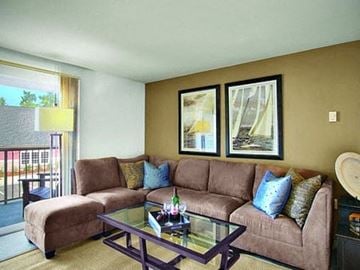 Federal Way apartment for rent - a living room with a couch and a table