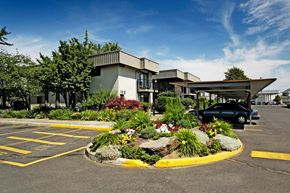 Spokane apartment for rent - Property Entrance at Quadrangle Apartments, Spokane