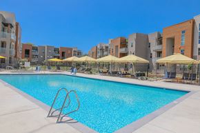 Sacramento apartment for rent - the swimming pool at the apartments for rent