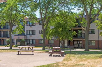 Grilling & picnic area