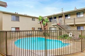 Downey apartment for rent - First swimming pool