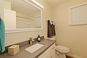 Phoenix apartment for rent - Bathroom