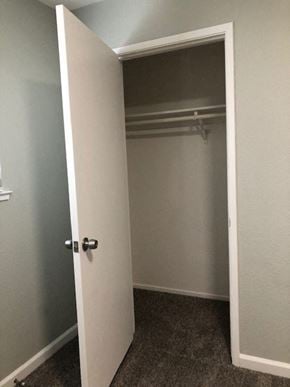 Modesto apartment for rent - 1124 Oakdale Road