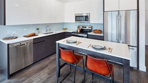 Mamaroneck apartment for rent - Modern eat-in kitchen with two tone cabinets and stainless appliances