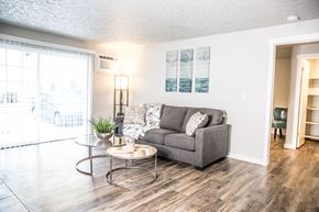 Spokane apartment for rent - GoGo Heights Hardwood Floor