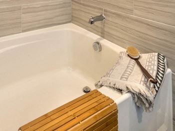 Roman style tubs