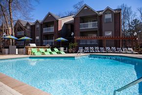 Brookhaven apartment for rent - The Pointe at Lenox Park pool.