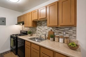 Alexandria apartment for rent - Bennington Crossings Apartment Homes