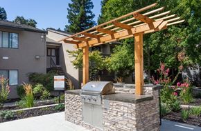 Citrus Heights apartment for rent - BBQ Area l The Woods Apartments in Citrus Heights CA 