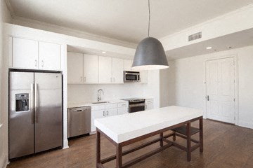 Floor plan for 1 bed, 1 bath, 776 sqft