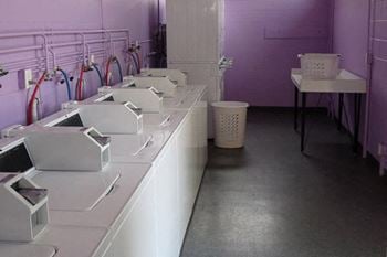 Community laundry center