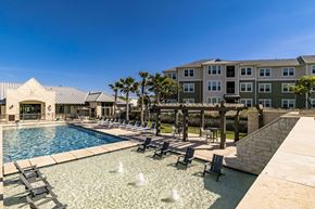 San Antonio apartment for rent - the pool at the preserve at ballantyne commons apartments