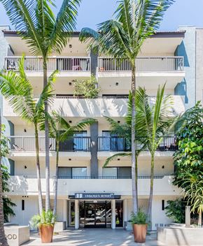 Los Angeles apartment for rent - the building where the hotel is located