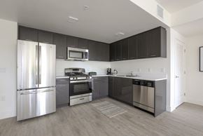 Oakland apartment for rent - Kitchen
