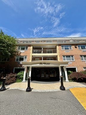 Roslyn apartment for rent - Entrance