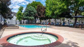 Lancaster commons | hot tub