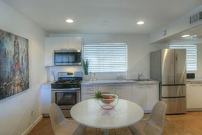 Phoenix apartment for rent - kitchen