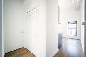 Chicago apartment for rent - Closet Space - Unit 404