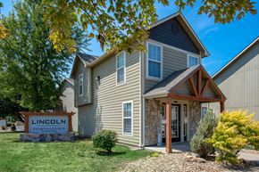Gardner apartment for rent - the building where the inn is located