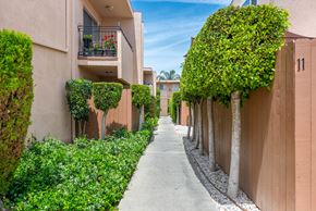 Canoga Park apartment for rent - Interior walkways