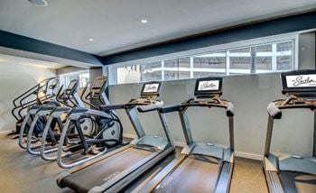 24/7 Fully equipped high tech fitness center