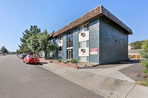 Denver apartment for rent - Off-street Parking at Stratford Plaza North, Denver