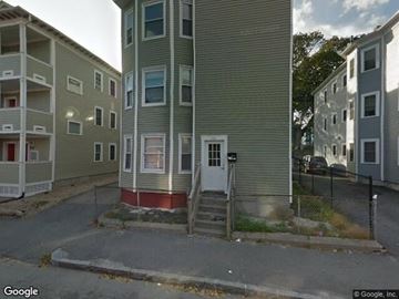 Worcester apartment for rent - a street scene of an apartment building with stairs