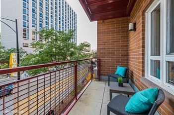 Expansive balcony