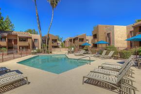 Phoenix apartment for rent - Resort Style Pool