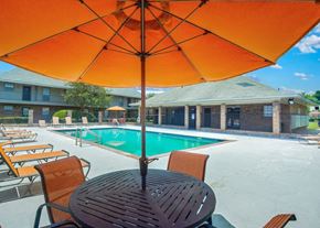 Baton Rouge apartment for rent - Baton Rouge Apartments with Sun Deck