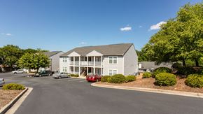 Augusta apartment for rent - Lory of Augusta One Bedroom Building at Lory of Augusta Apartments, Augusta