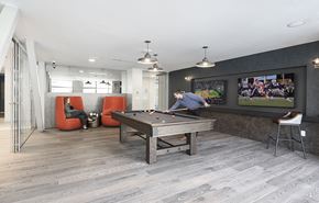 Woburn apartment for rent - a games room with a pool table and a tv