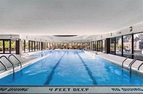 New York apartment for rent - a large swimming pool in the middle of a building