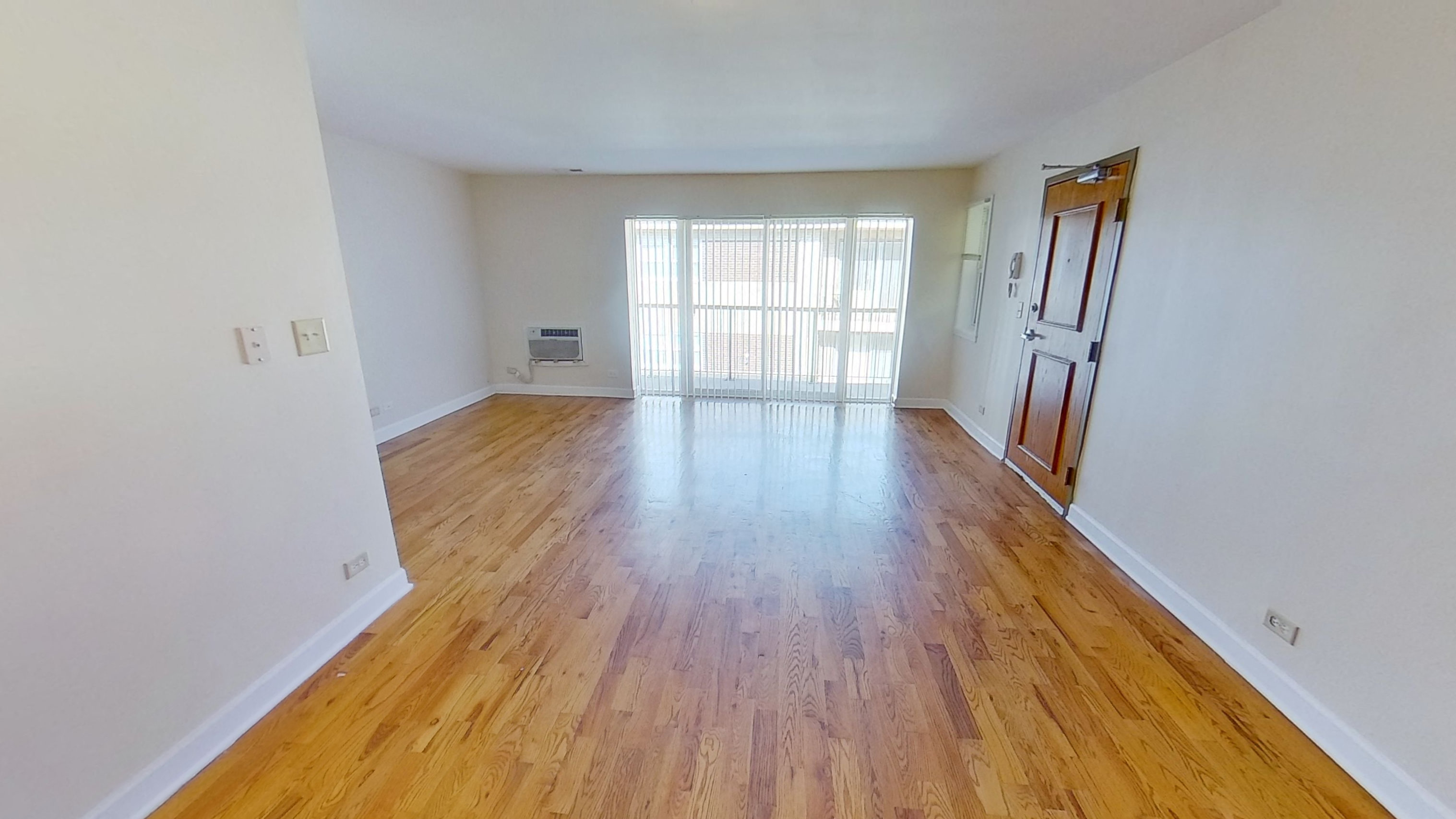Floor plan for 1 bed, 1 bath, 784 sqft