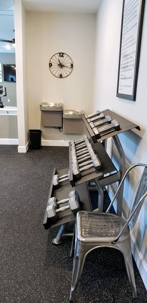 Decatur apartment for rent - gym weights