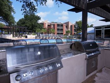 Outdoor kitchen with gas grilling