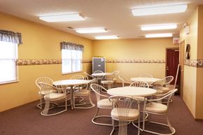 Cambridge apartment for rent - a dining room with tables and chairs