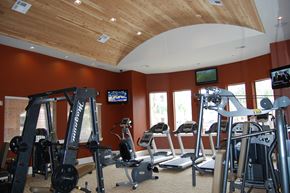 Houston apartment for rent - a gym with treadmills and other exercise equipment