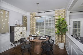 Indianapolis apartment for rent - Indianapolis Lake Clearwater Apartments dining area with crown molding and judges panels