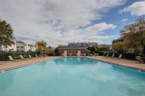 Fairfax apartment for rent - the swimming pool at our apartments